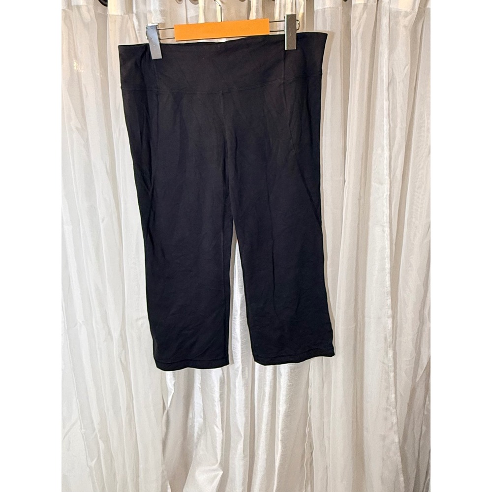 Lululemon Capri Leggings Womens 10 Black Activewear Cropped Pants Vent Detail